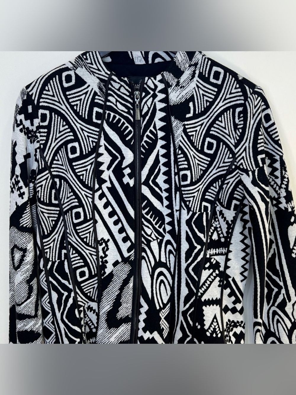 Frank Lyman Design Black White Ikat Faux Leather Knit Blazer Jacket Size 8 - Picture 2 of 16